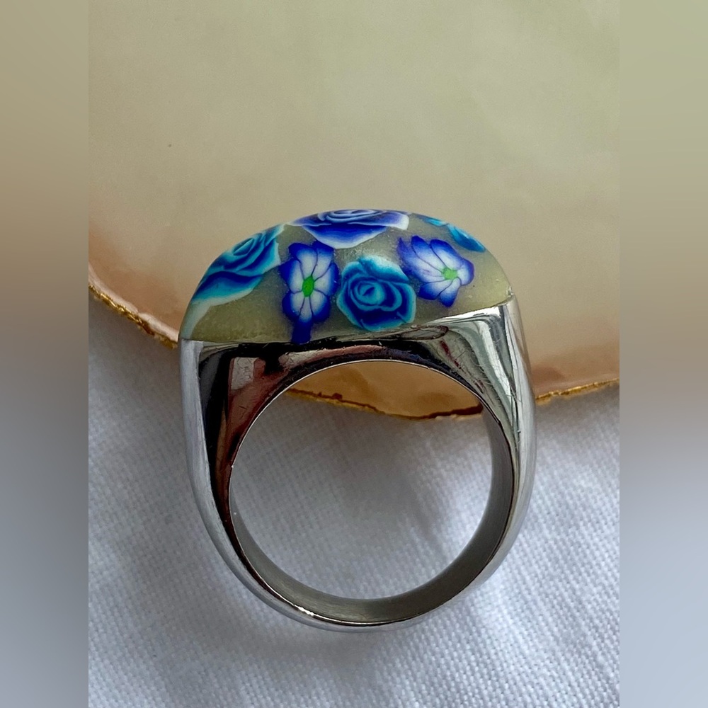 Blue floral silver chunky ring size 6.5